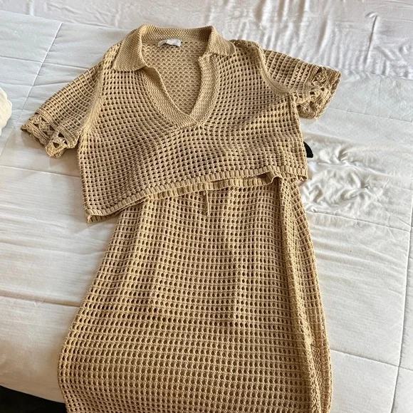 dh NEW YORK Tan Knit Set - Picture 1 of 5